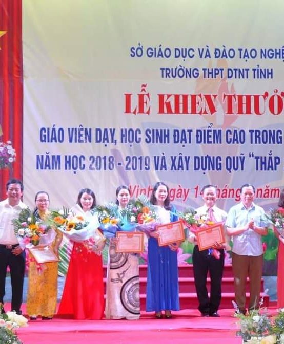 Lễ tổng kết năm học và Lễ trưởng thành cho các anh chị khối 12